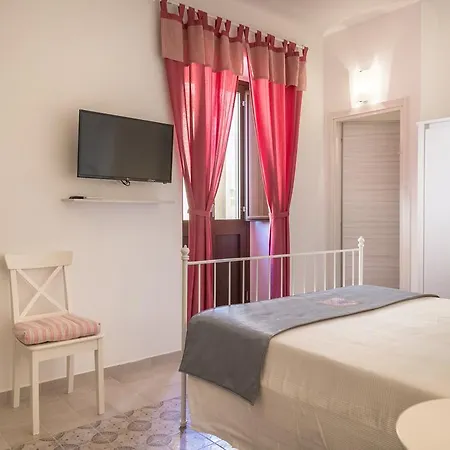 Affittacamere Casa Siciliana Da 12 A 15 3*
